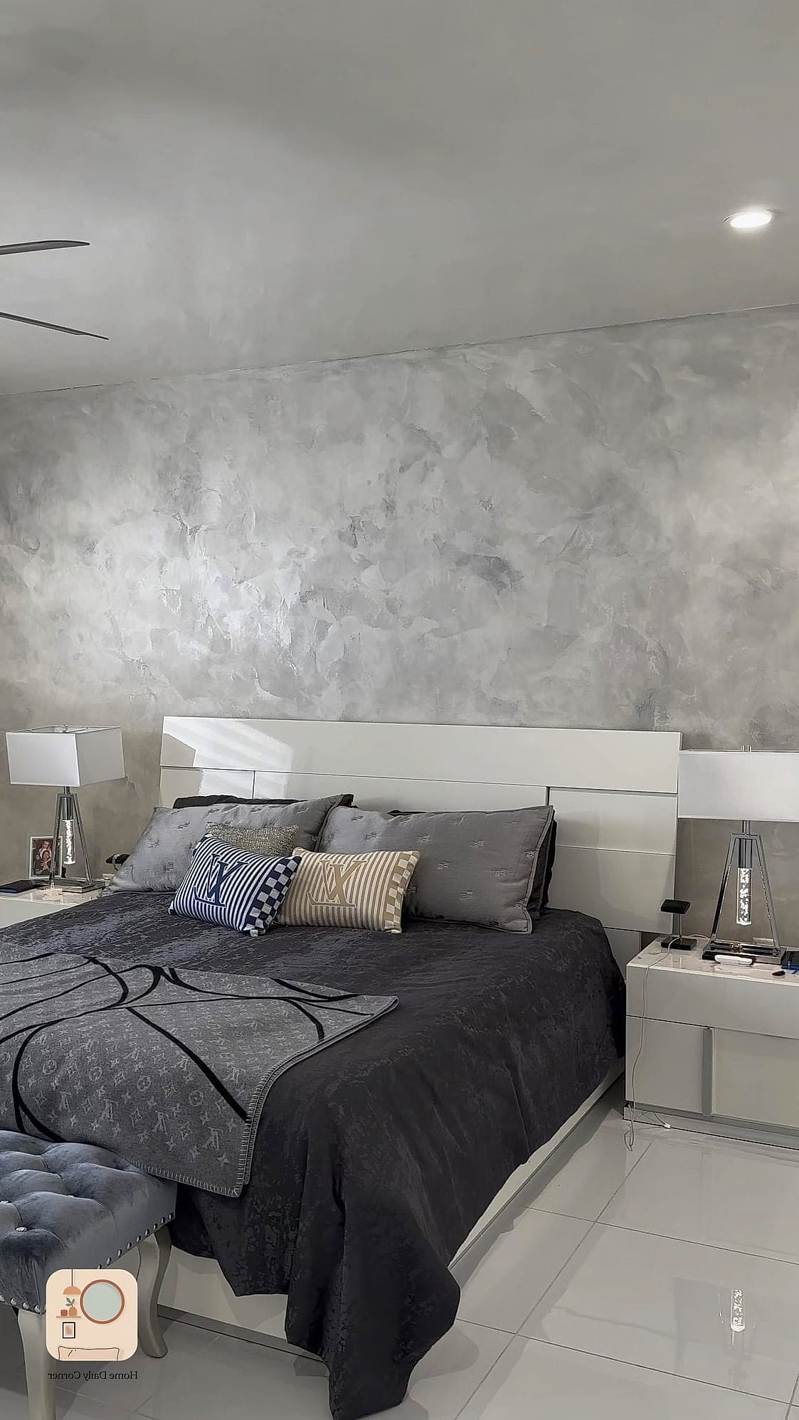 Plaster-Look Venetian Finish