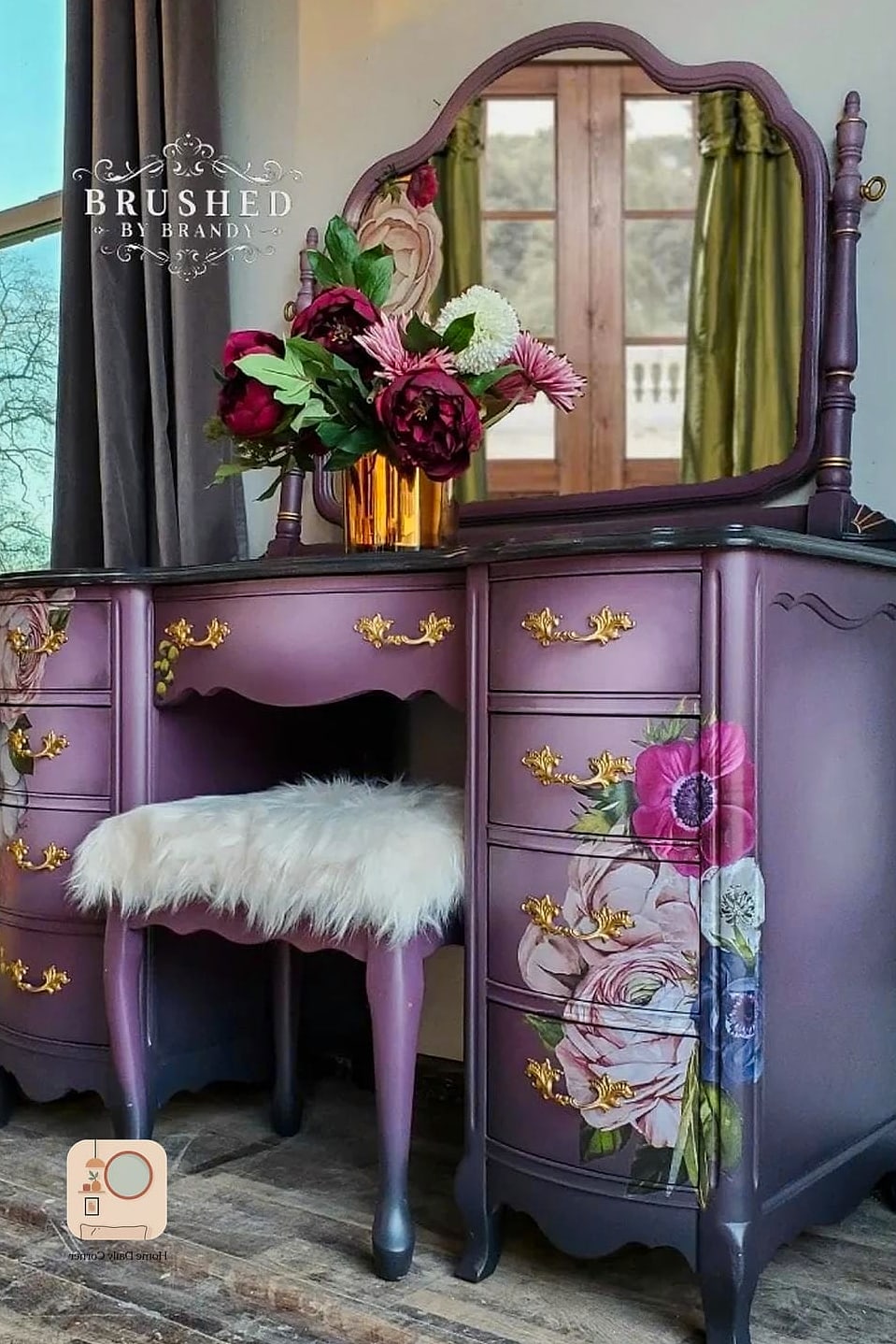 15 Purple Bedroom Decor Ideas to Upgrade Your Home This Weekend 16 Purple Vanity or Dressing Table